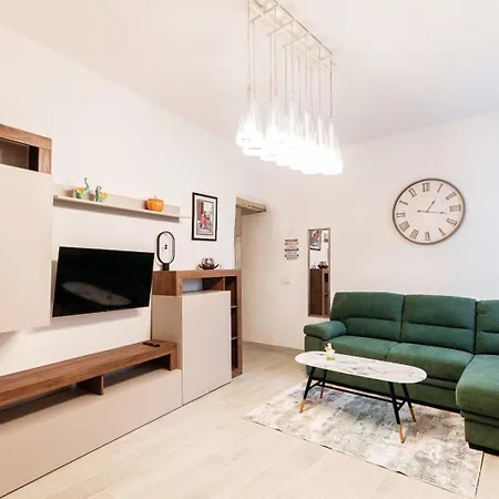 Kalina Lake Como Apartments Apartment Lipomo