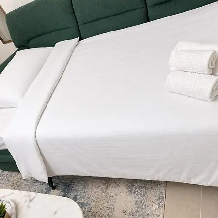 Kalina Lake Como Apartments *