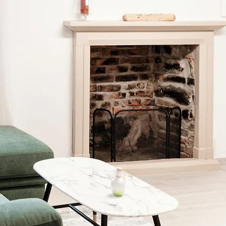 Kalina Lake Como Apartments Lipomo