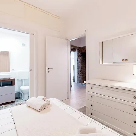 Kalina Lake Como Apartments